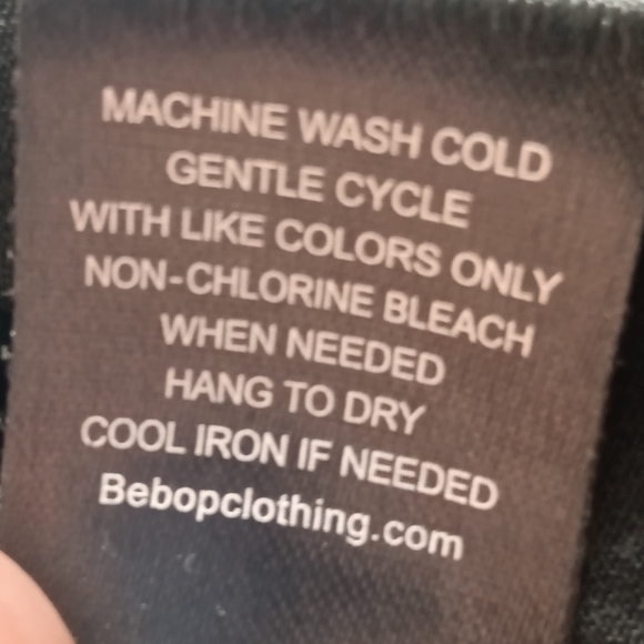 New Black Sleeveless Jumpsuit - Picture 4 of 10